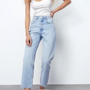 💙 ZARA STRAIGHT-LEG JEANS
